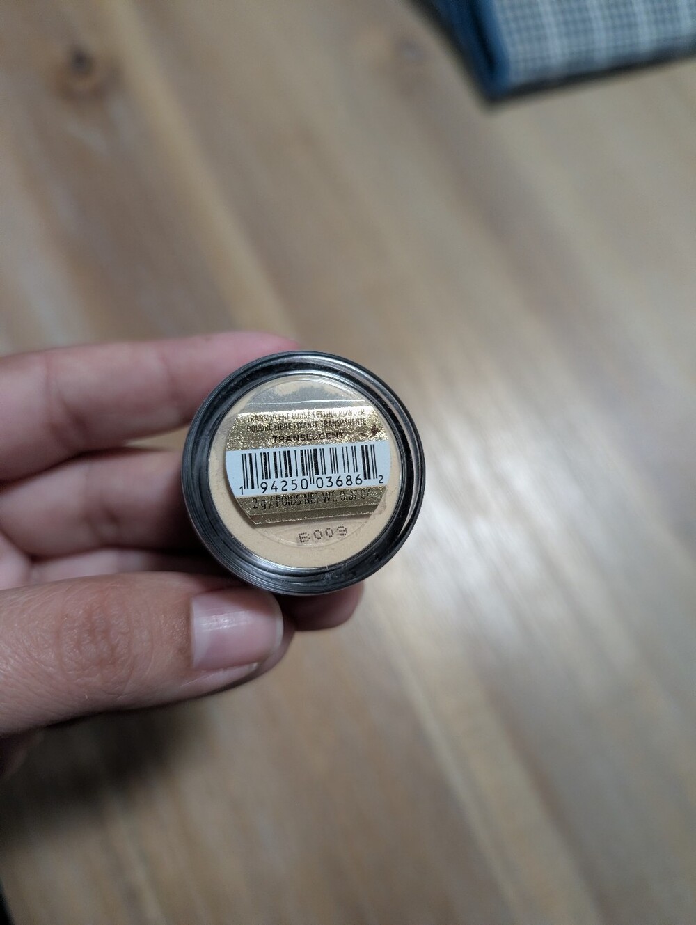 Laura Mercier Translucent Setting Powder - Picture 2 of 3